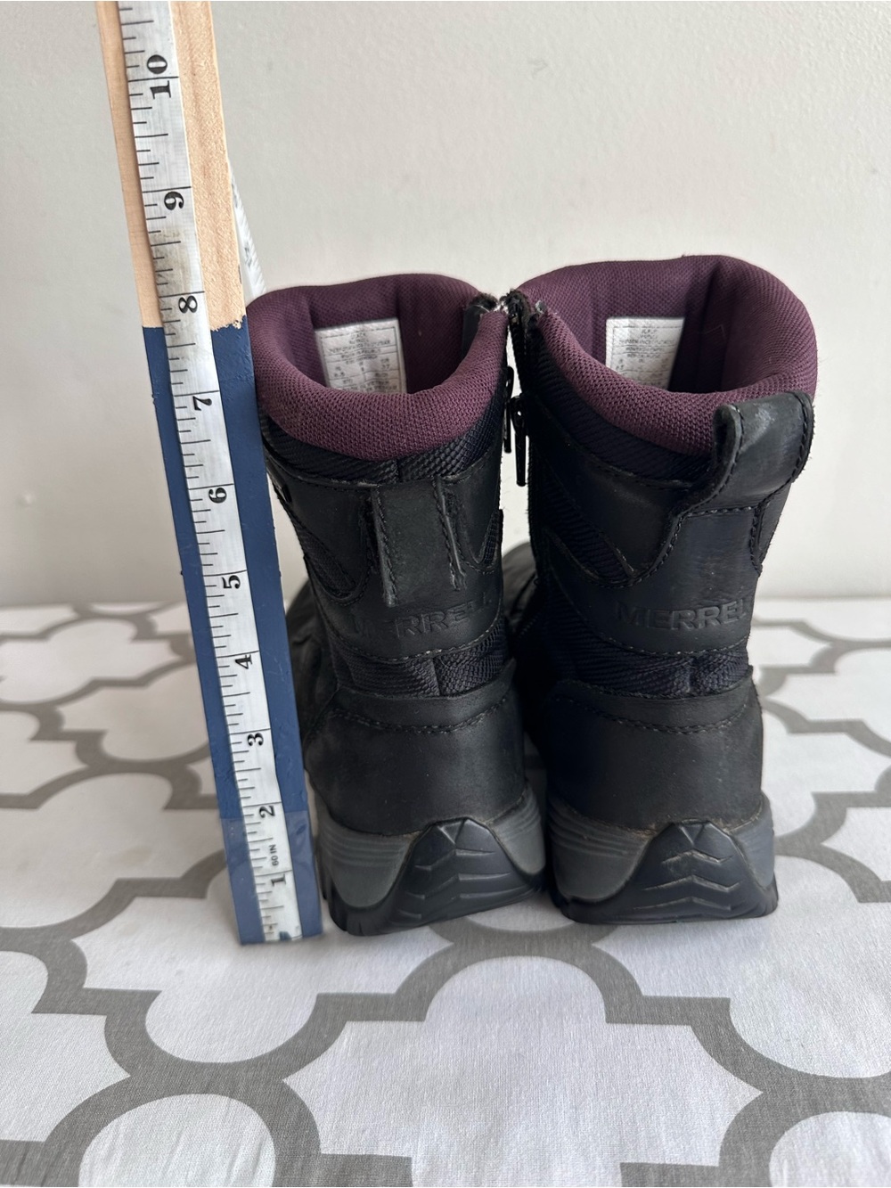 Merrell Black Hiking Shoes with Plum Lining - Picture 3 of 10
